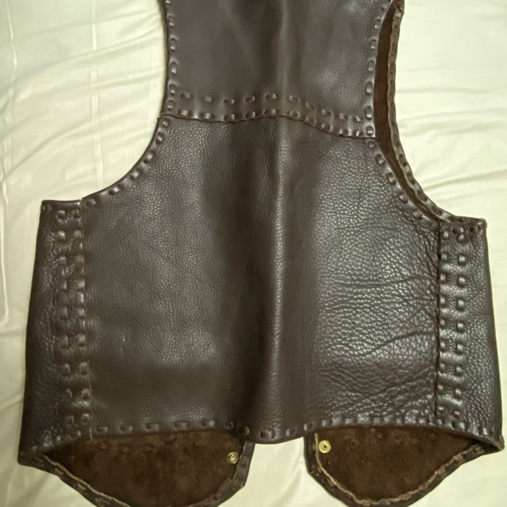 Custom stitched leather vintage motorcycle vest- color Brown with snap buttons - Picture 2 of 7